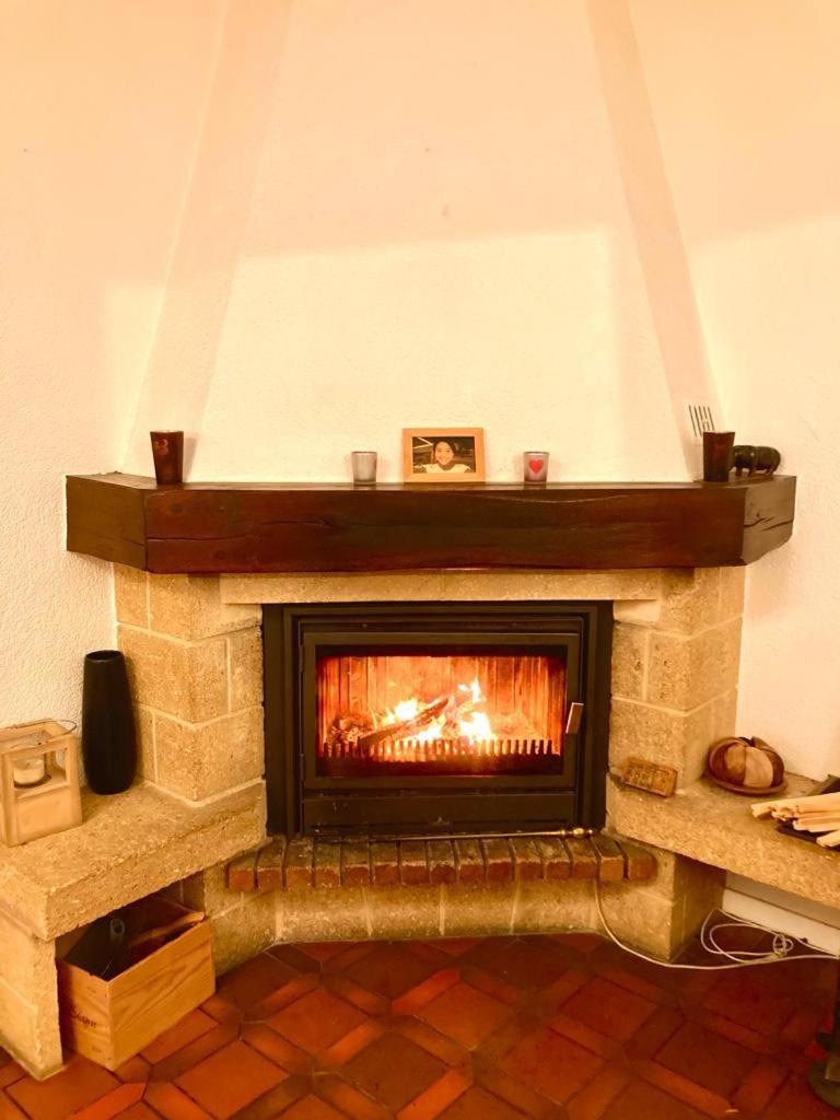 Cheerful Villa With Fireplace, Bath-Tub And Garden Noville Exterior photo